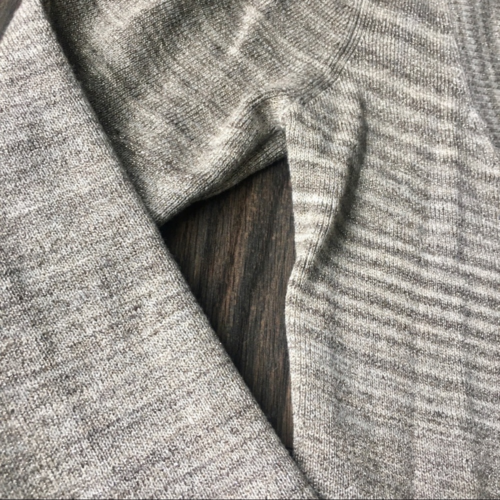 Express Sweater - Picture 3 of 5